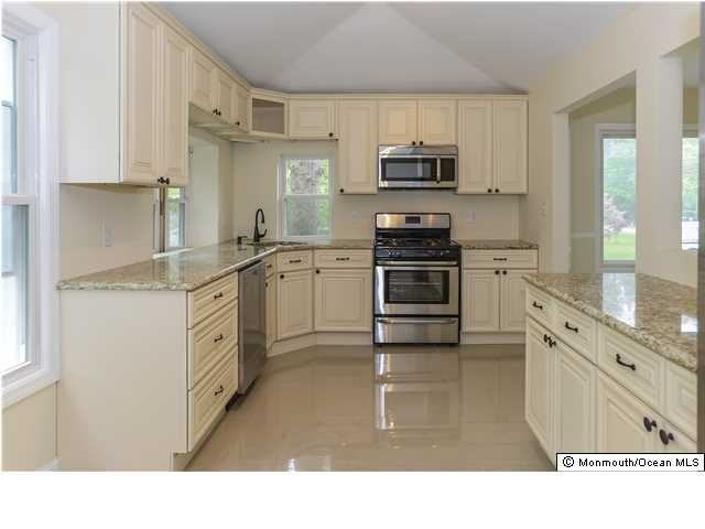 177 Monmouth Rd - Photo 3 of 9