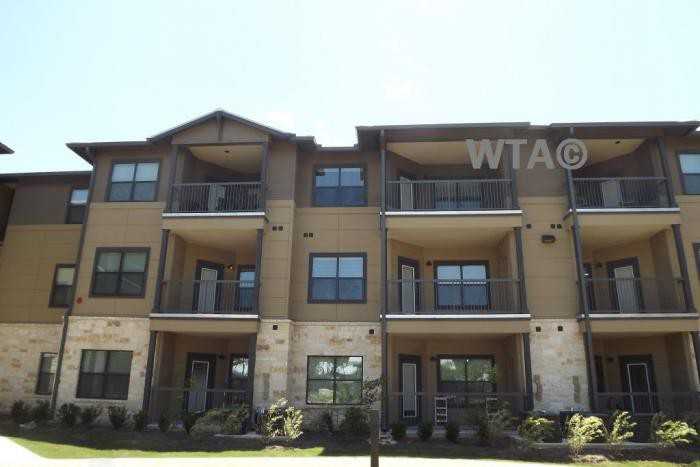 14811 Huebner - Photo 2 of 20