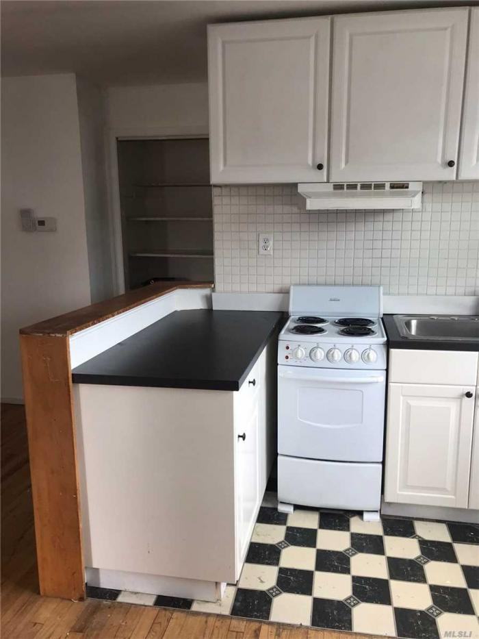 4222 Merrick Rd - Photo 2 of 8