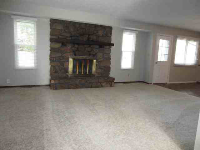 1013 E Guinevere St - Photo 3 of 23