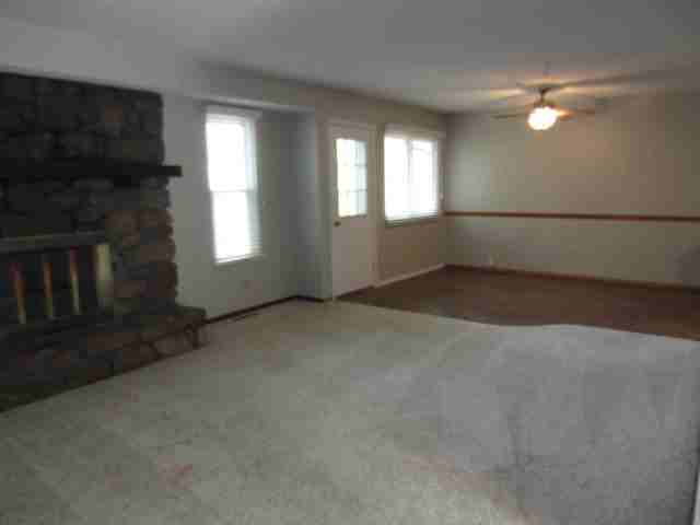 1013 E Guinevere St - Photo 4 of 23