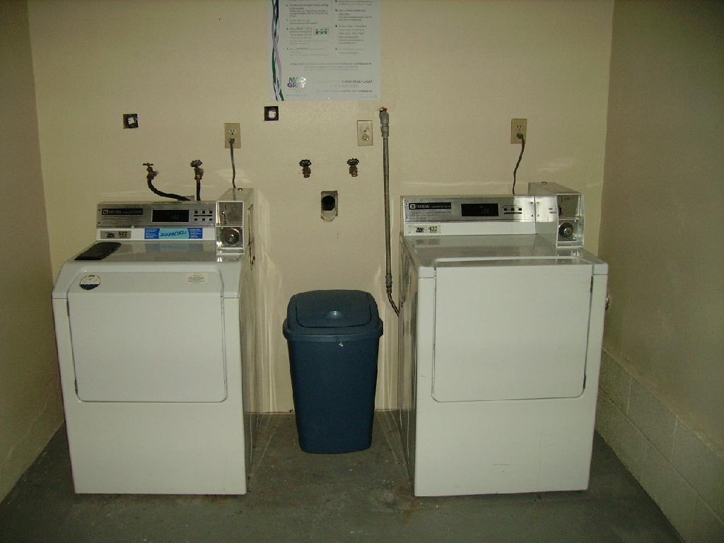 1810 Harbor - Photo 2 of 3