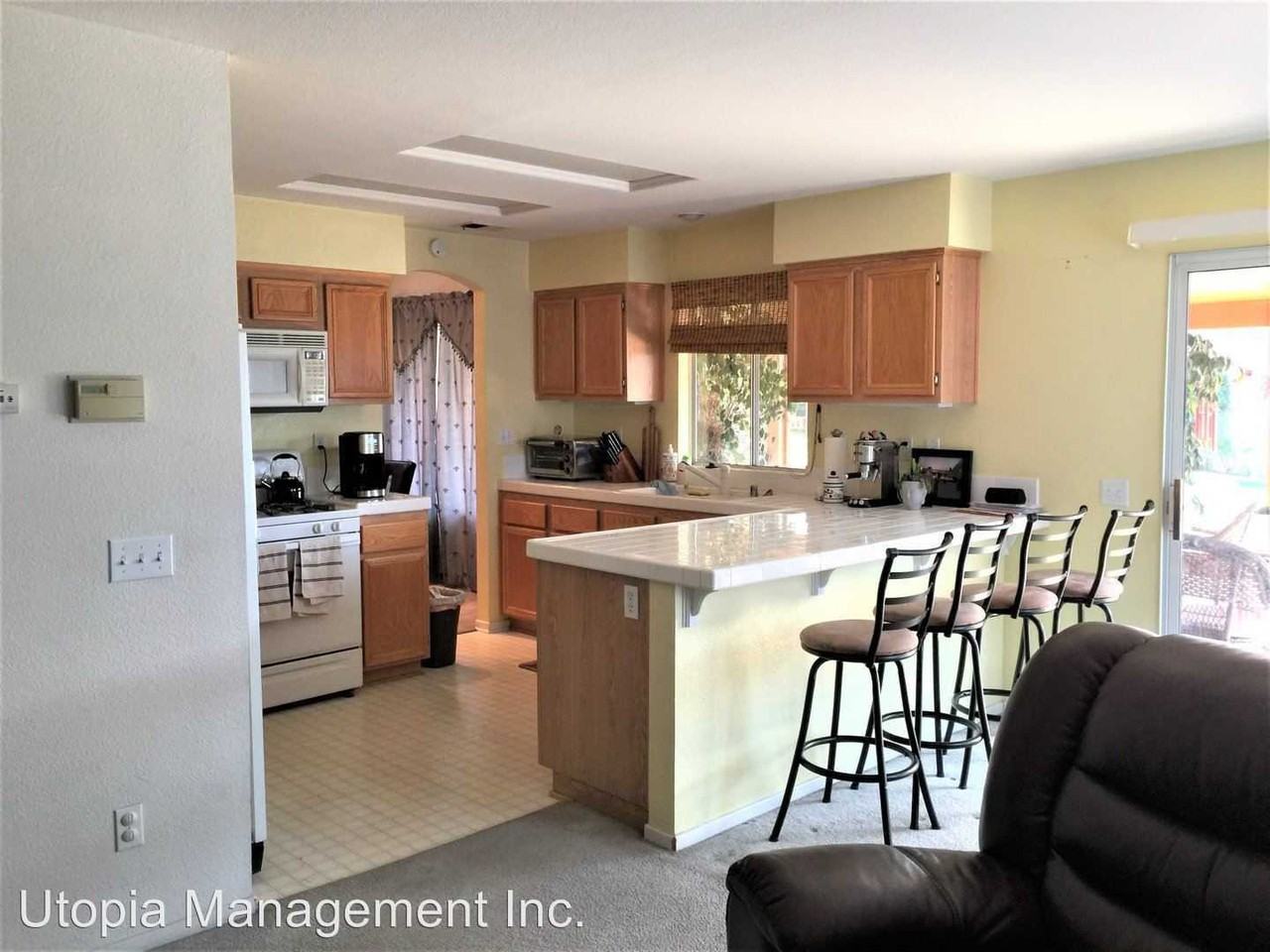 3292 Glancy Dr - Photo 2 of 6