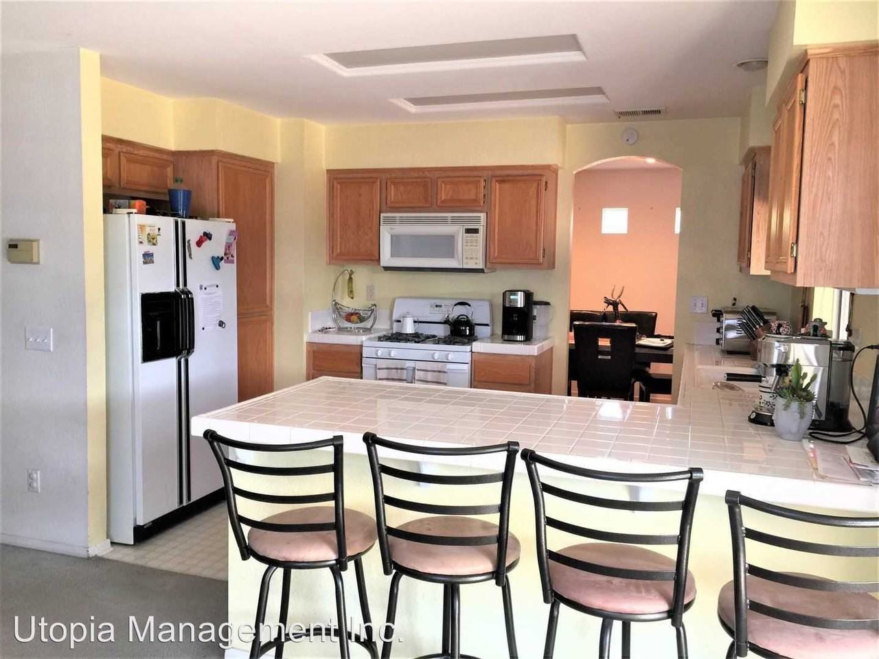 3292 Glancy Dr - Photo 3 of 6