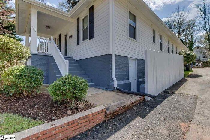 108 Rose Avenue - Photo 3 of 19