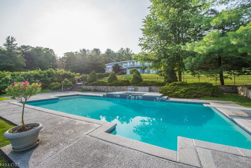 3 Walnut Hill Dr - Photo 2 of 24