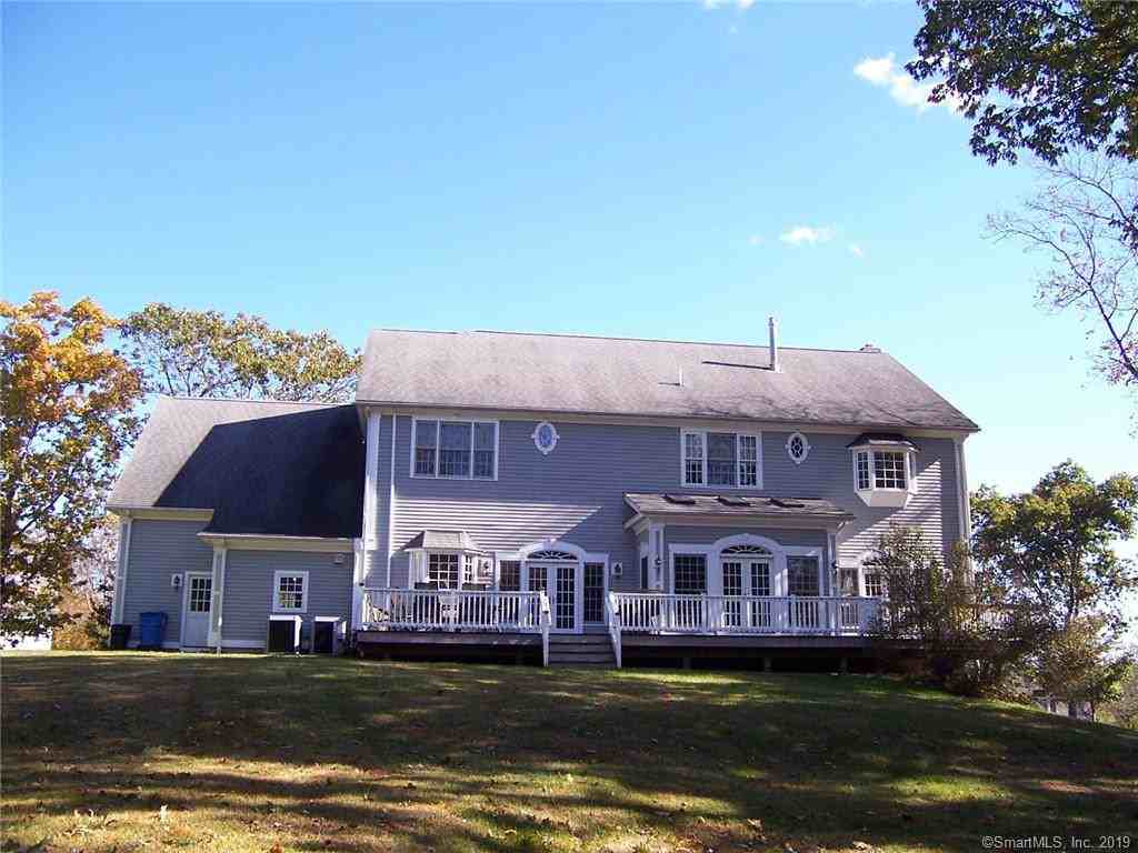 23 Surrey Lane - Photo 3 of 34