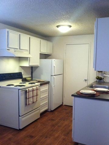 Emerald Park Apartments - Photo 3 of 13