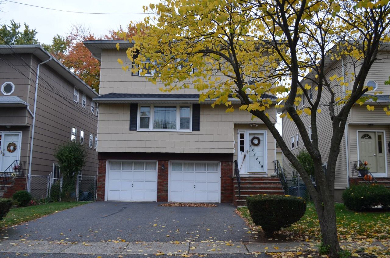 27 Vreeland St - Photo 2 of 8