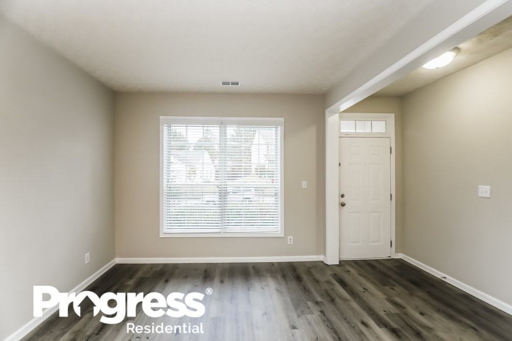 7121 Silver Mine Xing - Photo 3 of 16