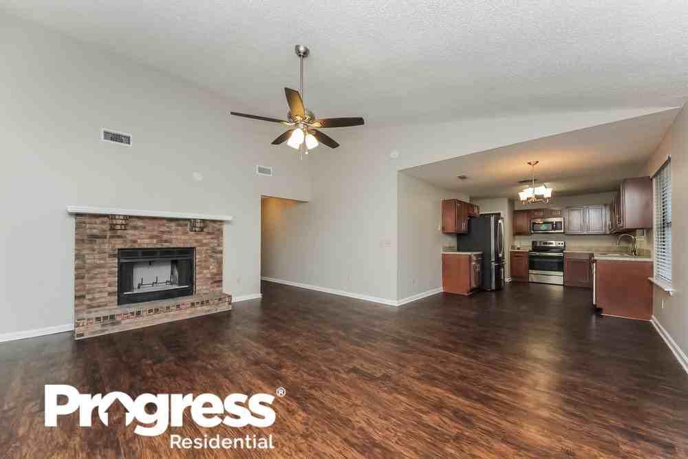 2813 Moorsfield Ln - Photo 3 of 16
