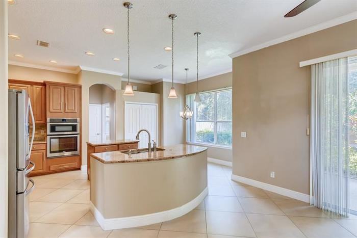 328 Largovista Drive - Photo 3 of 17