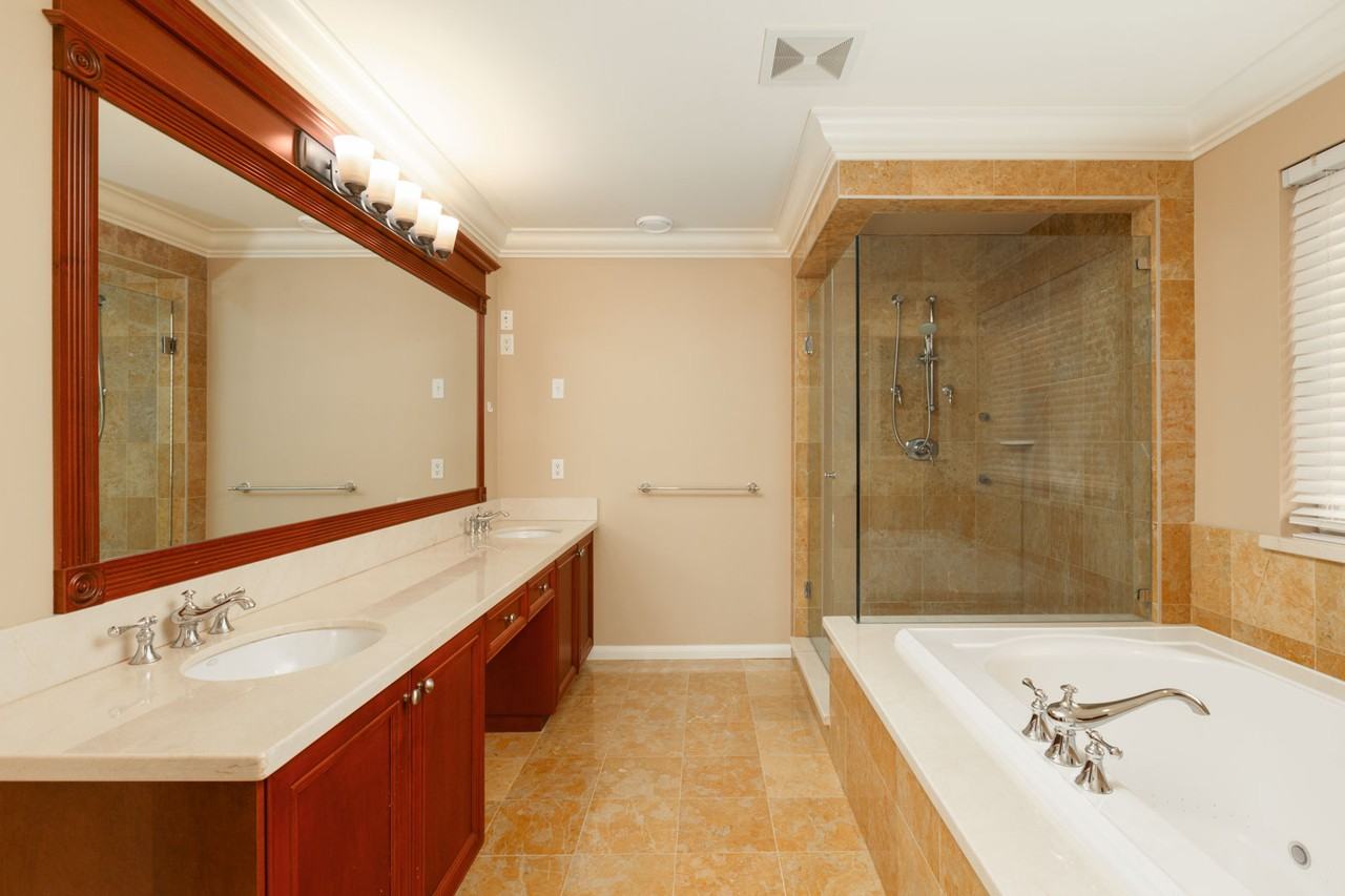 761 Eyremount Drive - Photo 3 of 9