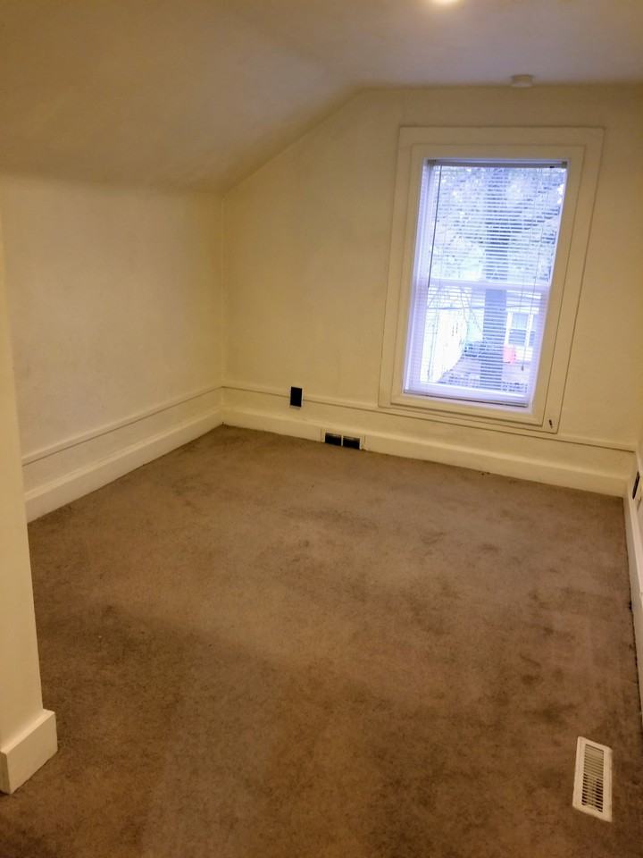 1228 Christie St #3 - Photo 2 of 7