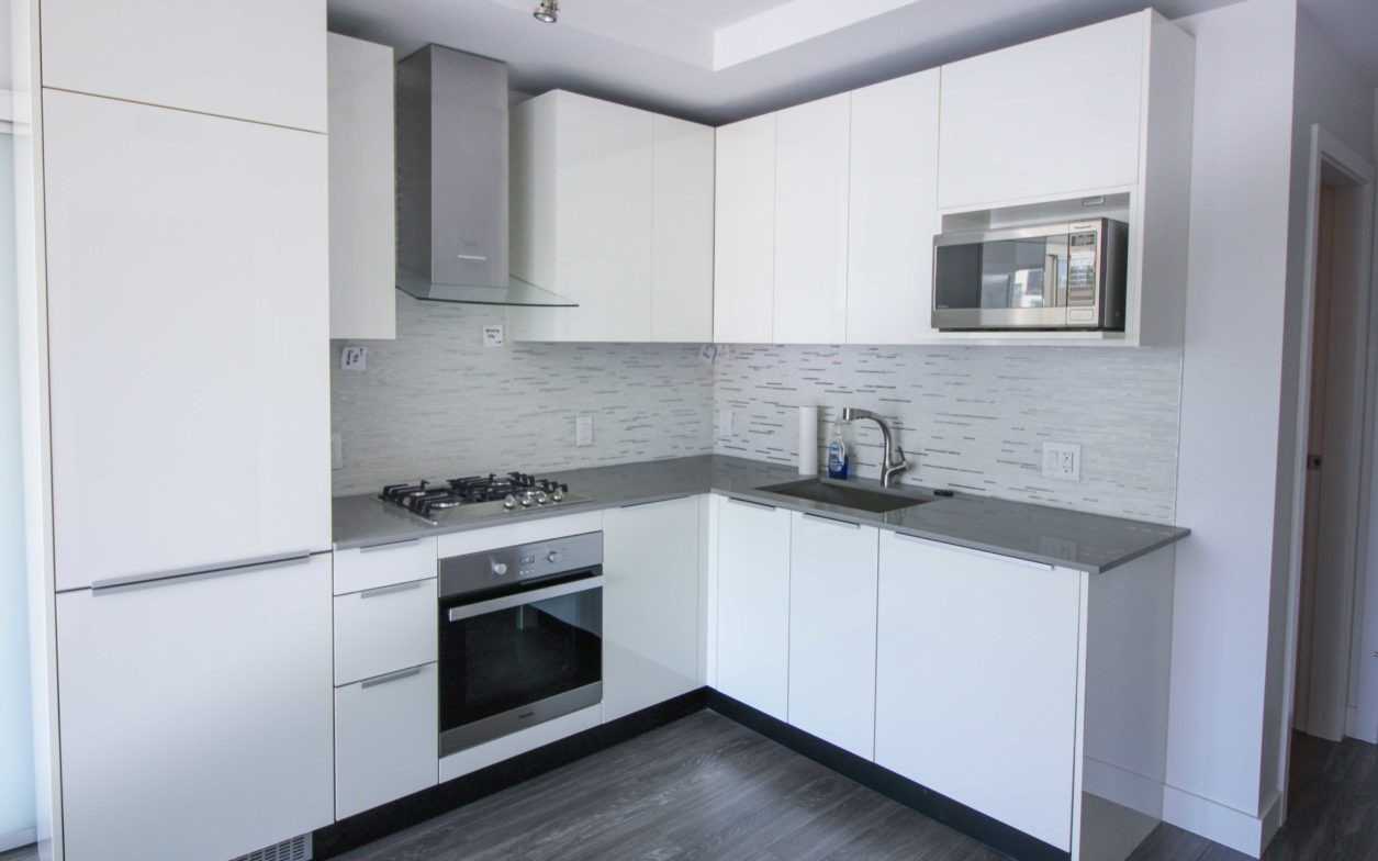 1283 Howe Street #2004