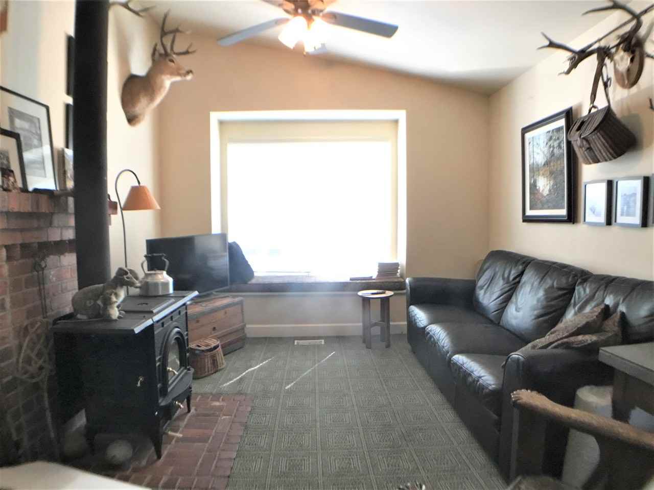 17659 20 Avenue - Photo 3 of 9