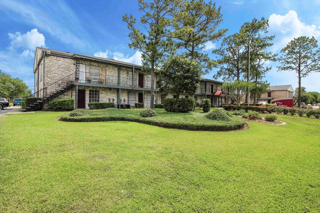 Pine Terrace - Photo 5 of 48