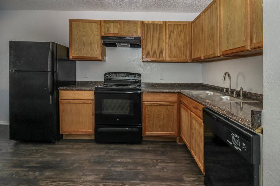 Columbia Villas Apartments - Photo 4 of 18