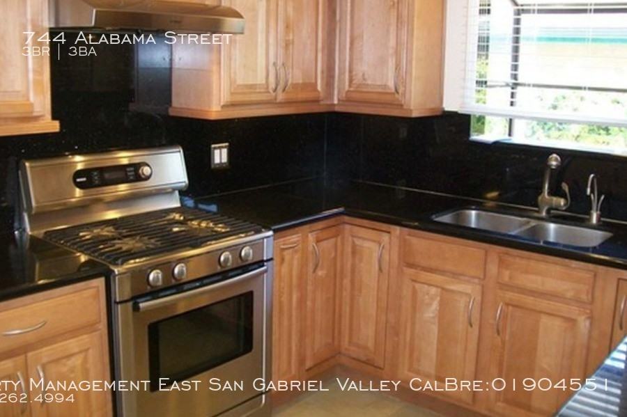 744 Alabama Street - Photo 3 of 12