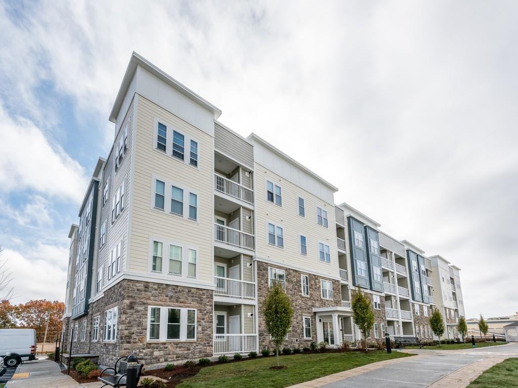 130 University Ave 1106 - Photo 2 of 20