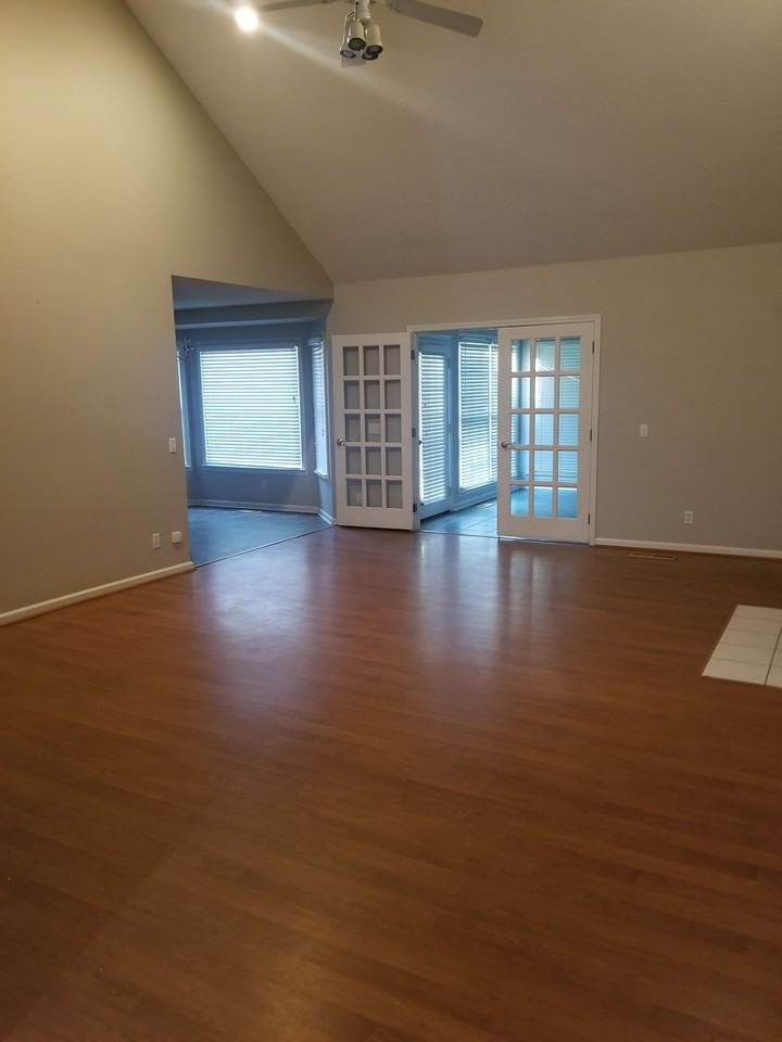 600 Powell Street - Photo 3 of 9