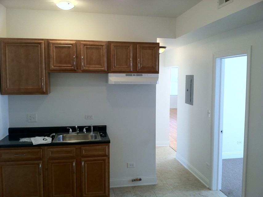 602 N Lorel Ave - Photo 2 of 7