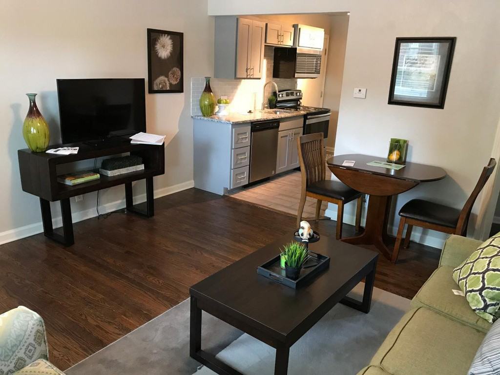 914 S Emanuel Cleaver Ii Blvd - Photo 2 of 12