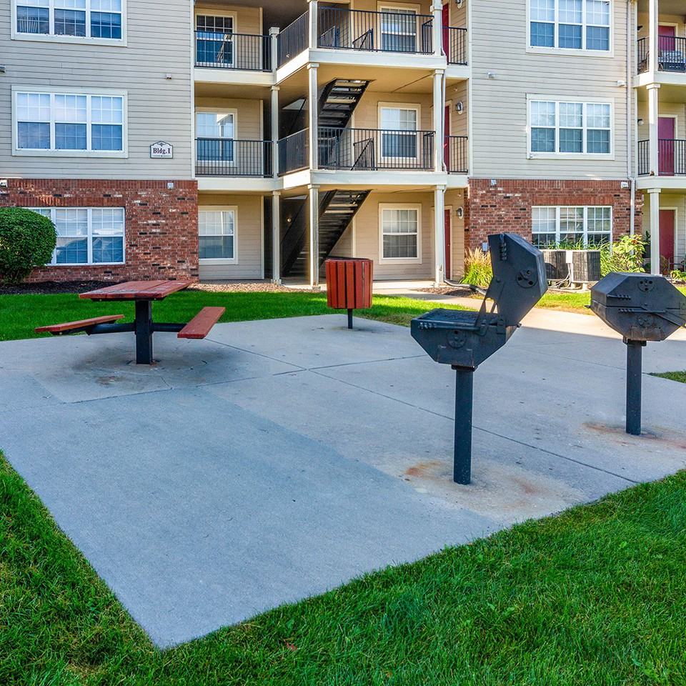 Meridian Club Apartments - Photo 2 of 11