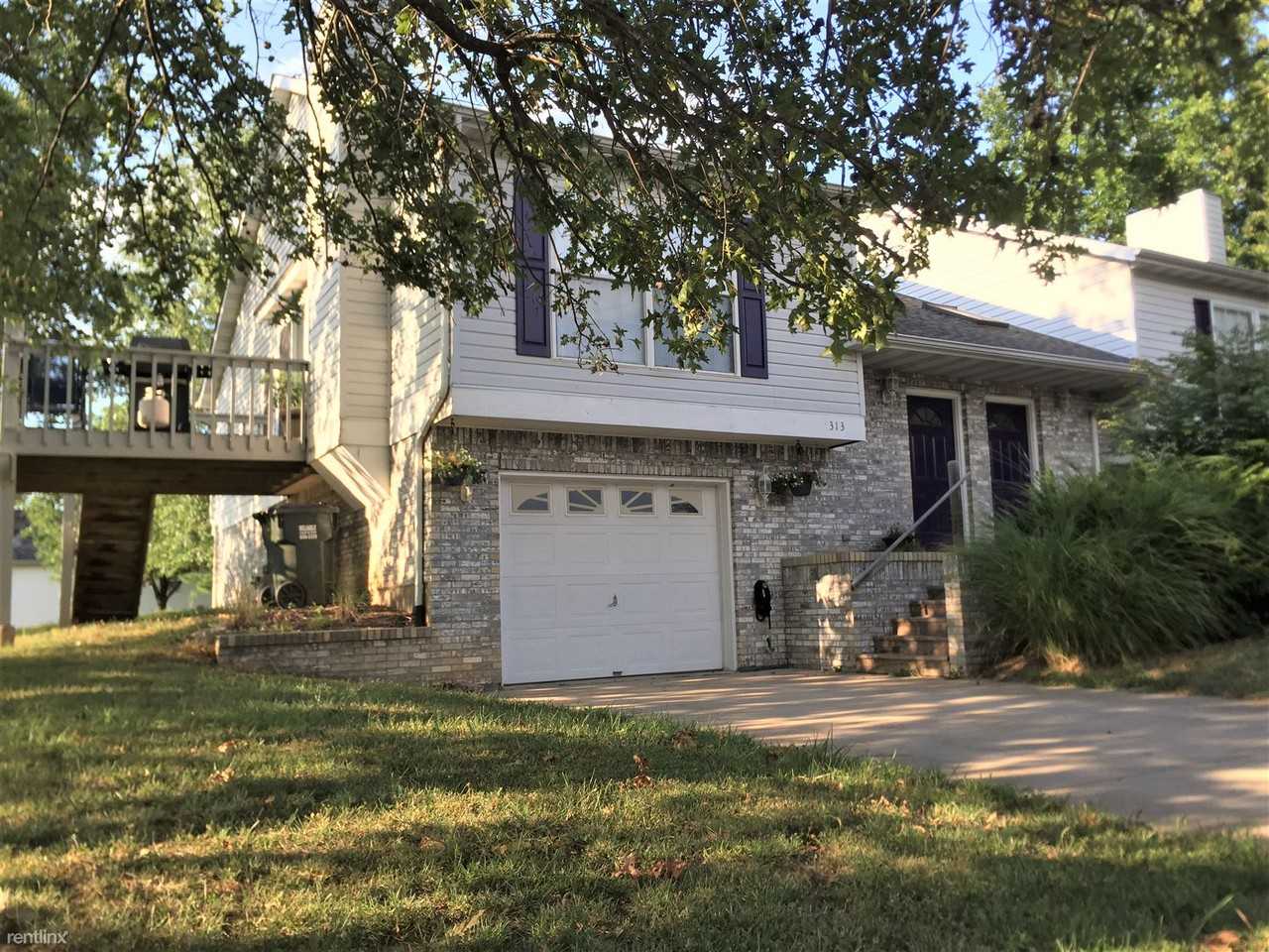 313 Hannah Dr - Photo 2 of 17