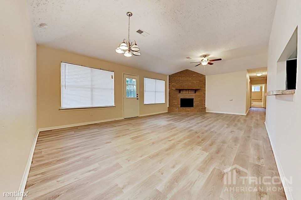 609 Spring Breeze Street - Photo 3 of 17