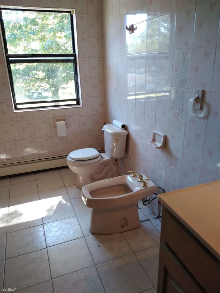 8 Ardee Ave - Photo 3 of 10