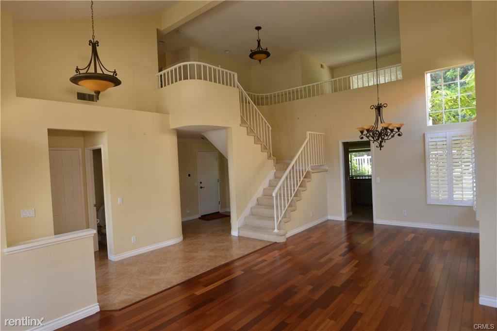 24551 Kings Vw - Photo 2 of 10