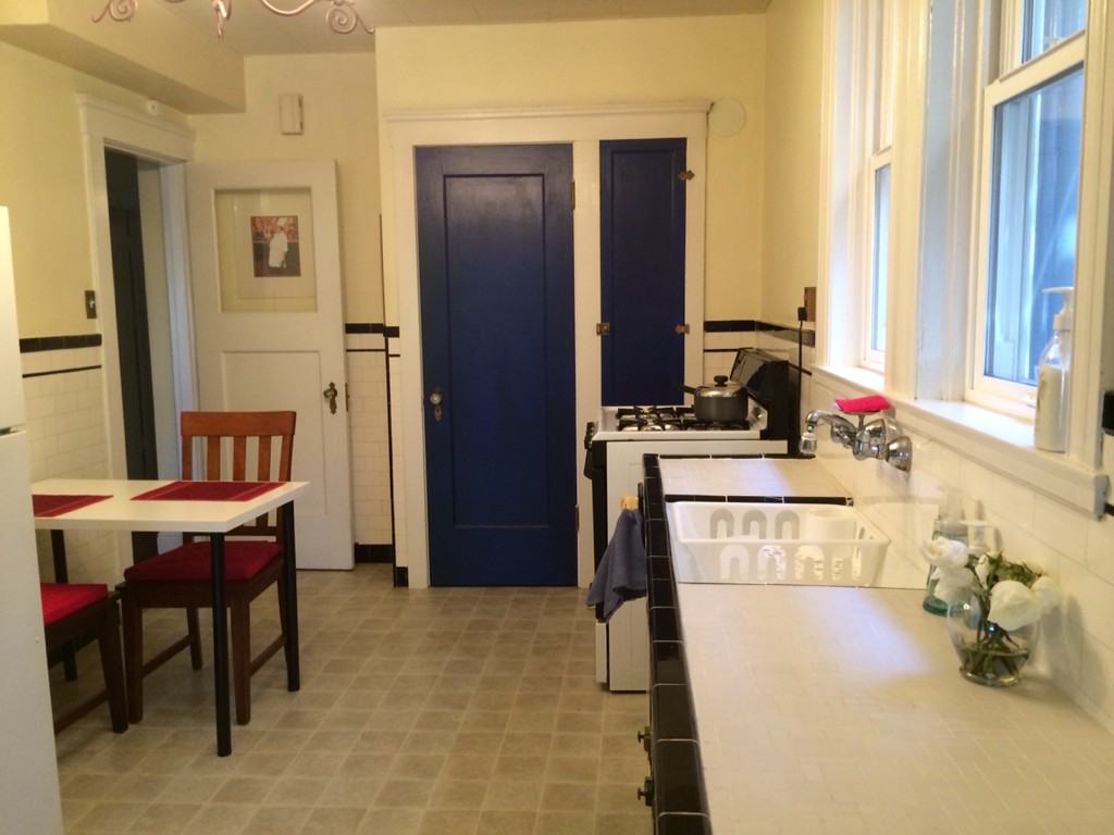 1144 Ingerson Ave - Photo 3 of 5