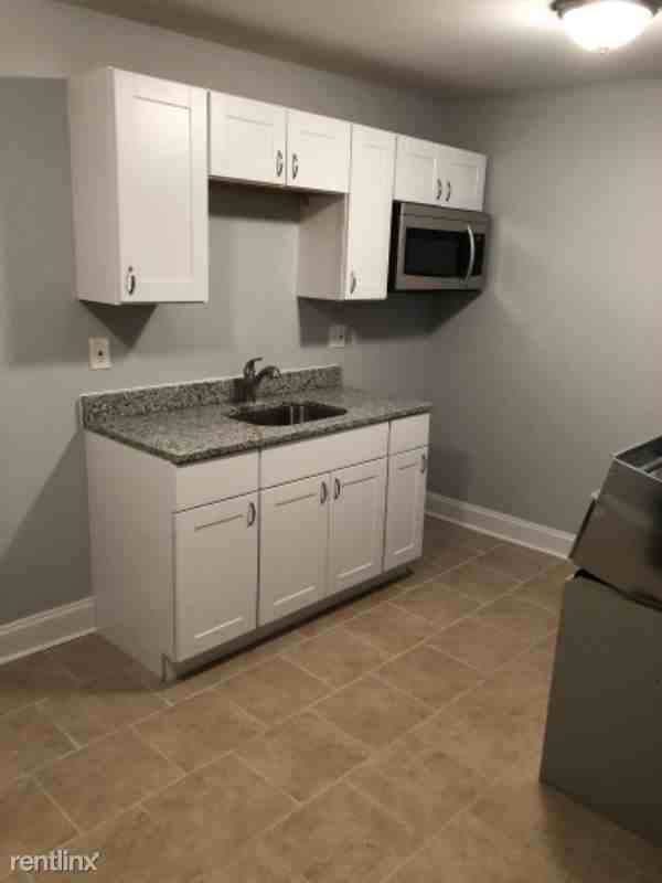 1118 Homewood Ave 3fl - Photo 2 of 7