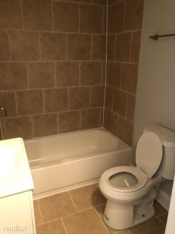 1118 Homewood Ave 3fl - Photo 3 of 7