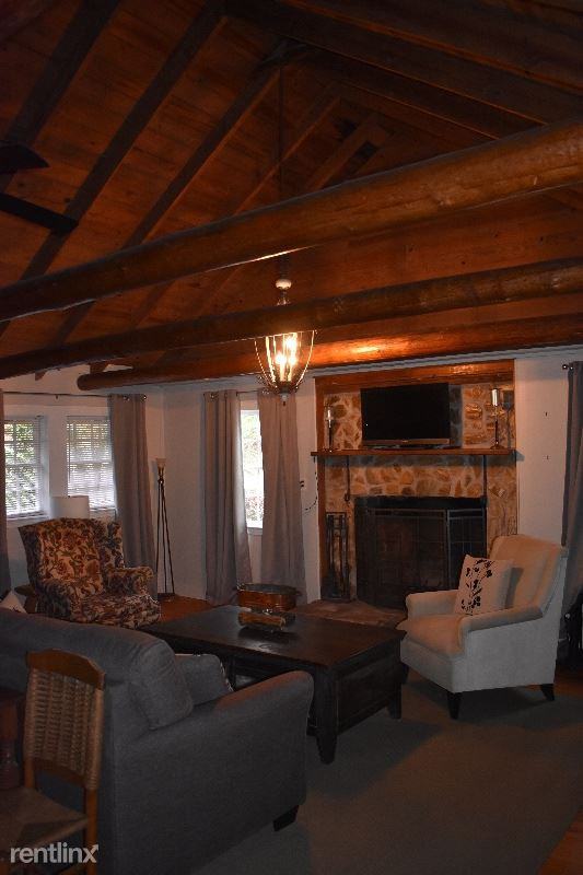 45 Carla Cove - Photo 3 of 13