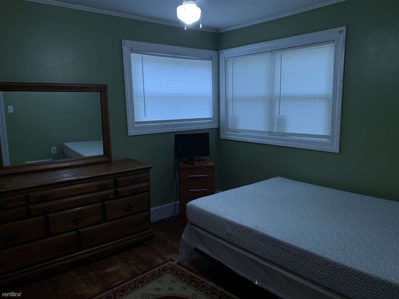 307 Clairmont Circle - Photo 2 of 7