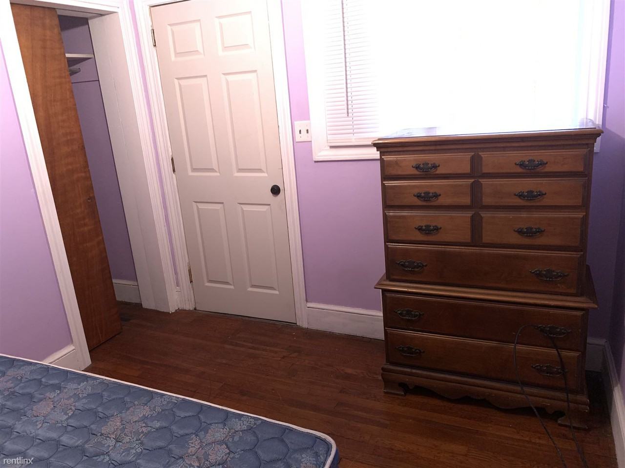 307 Clairmont Circle - Photo 3 of 7