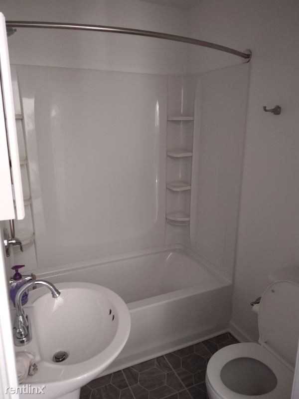 1016 E 331st St - Photo 3 of 7