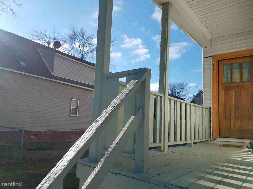 1945 N 32nd St - Photo 2 of 16