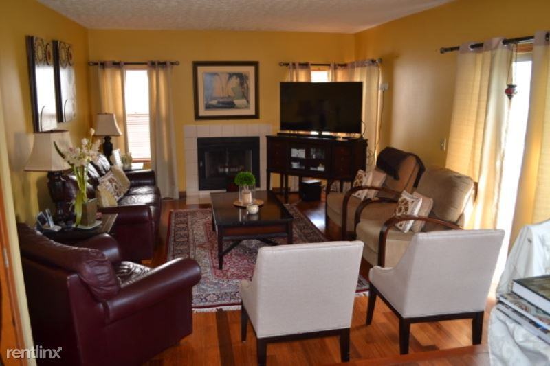 8766 Edgerton Dr - Photo 3 of 23