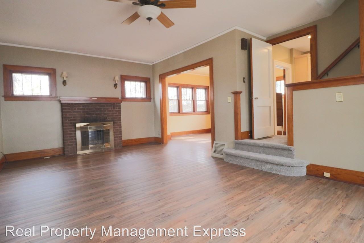 507 W 25th St - Photo 2 of 21