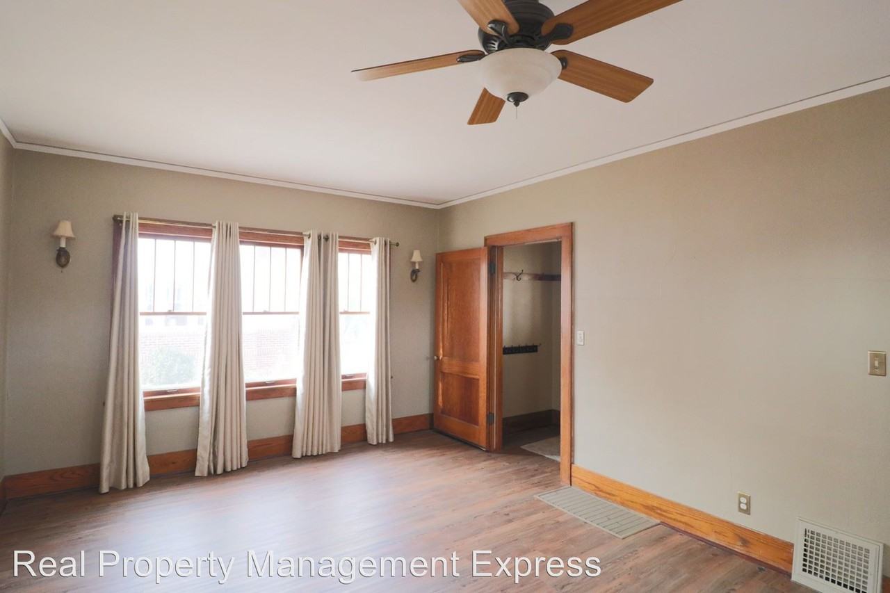 507 W 25th St - Photo 3 of 21