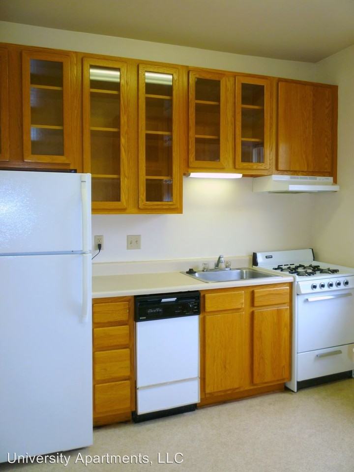 68 University Way - Photo 3 of 5