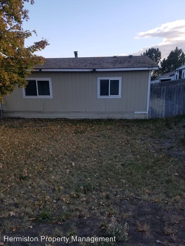 175 Elizabeth Dr - Photo 2 of 15