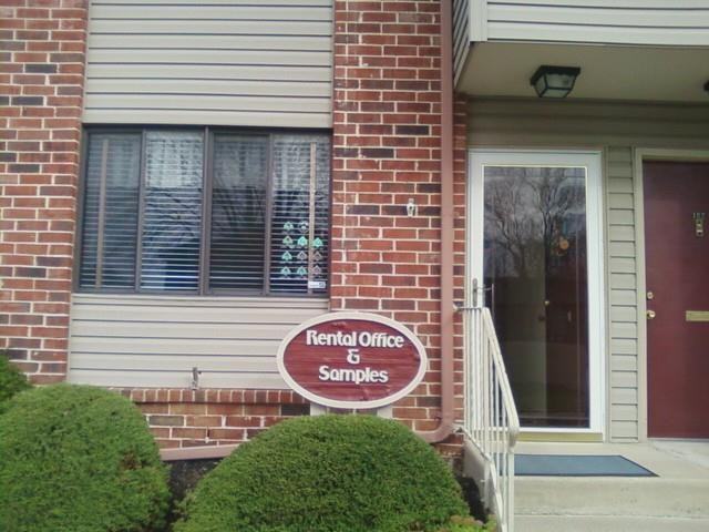 Hillcrest Apartments - Photo 3 of 4