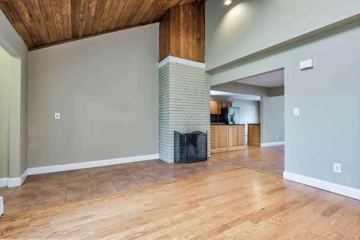 384 Harrison Ave - Photo 2 of 18
