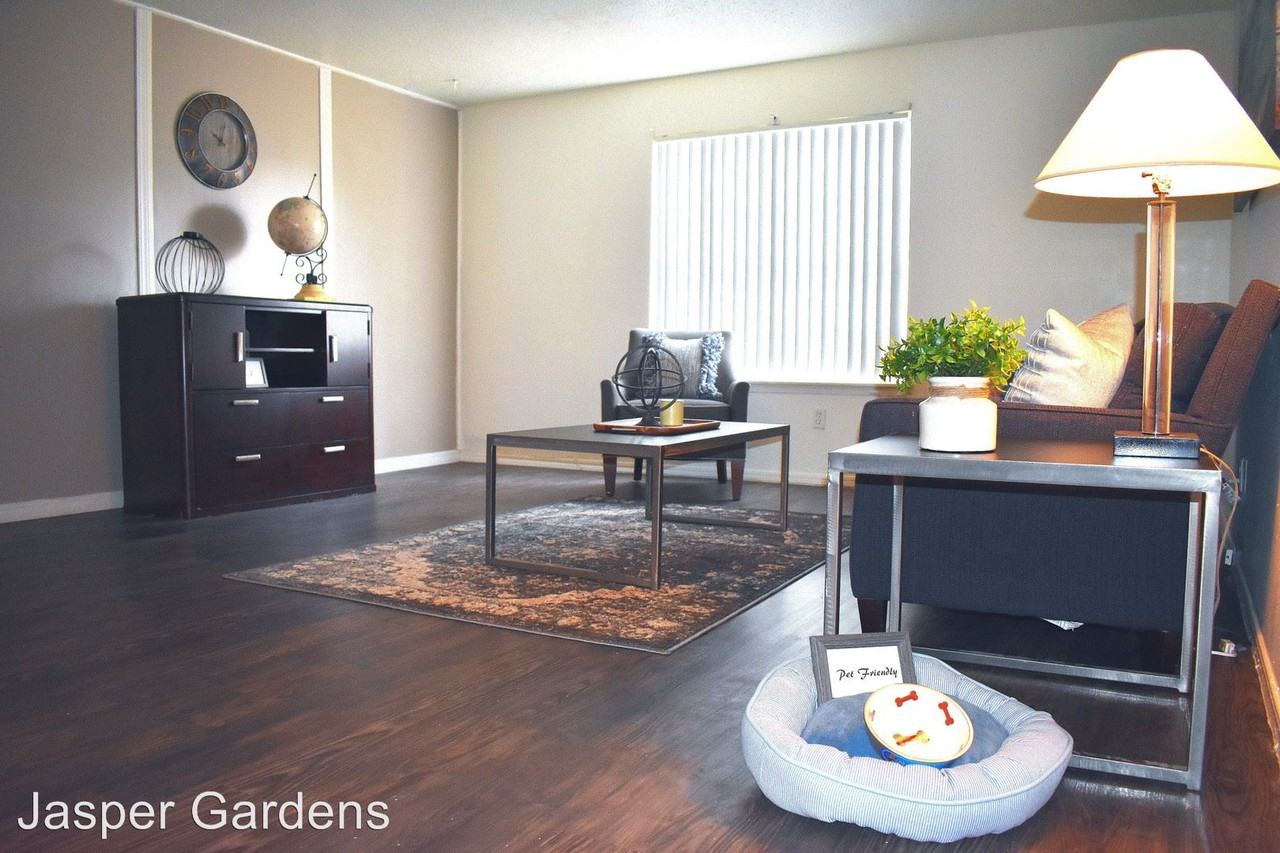 2502 N. Rockwell Ave - Photo 2 of 50