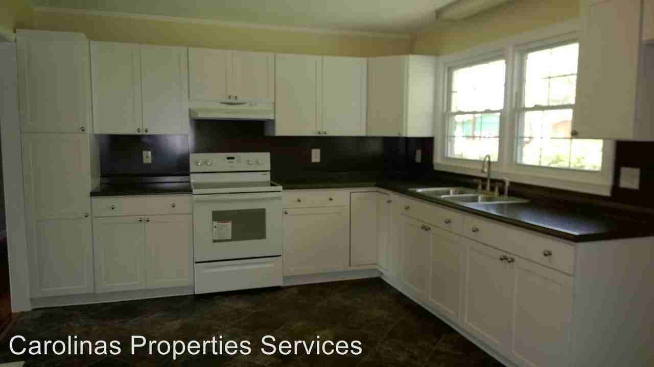 112 Mlk Memorial Dr - Photo 2 of 10