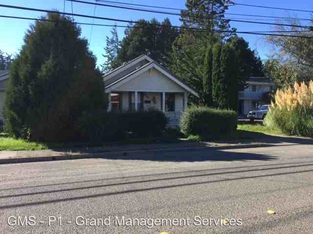 1744 Maple - Photo 3 of 6